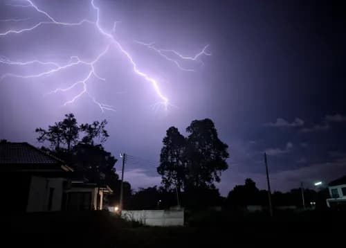 Thursday weather: Severe thunderstorms, heatwave conditions and fire danger hit parts of SA