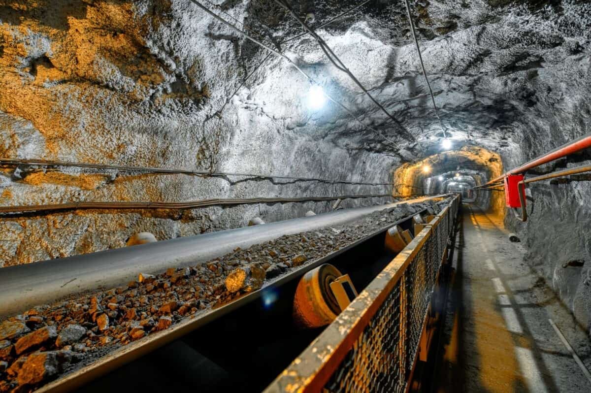 Former mineworkers challenge Tshiamiso Trust in compensation dispute