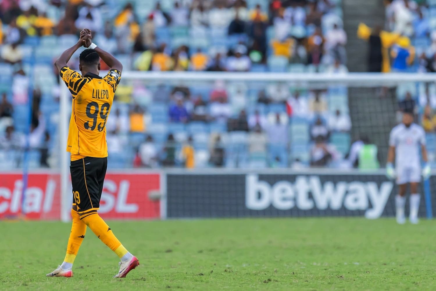 Chiefs accept two offers for Lilepo, close in on Phili