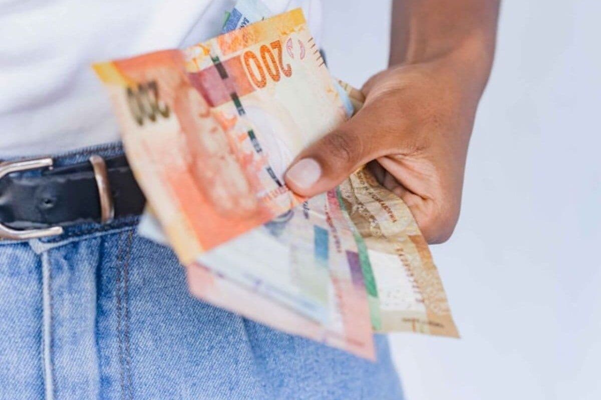‘Where must that money go?”: SASSA pensioners question R8 000 rule