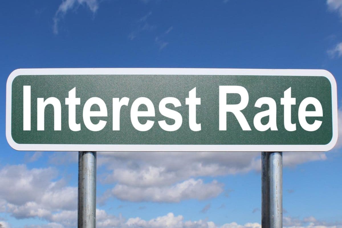 Urgent call for SARB to keep interest rates on hold